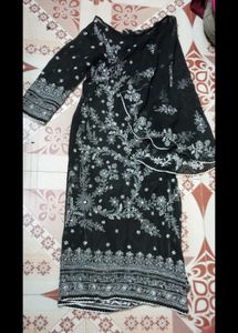 Kurti🖤