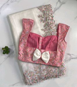 🆕️🆕️Aesthetic Saree With Unstitched Blouse