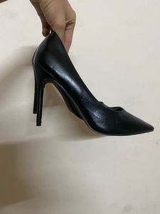 Black Pointed Heels