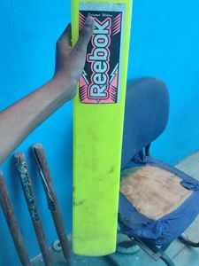 Cricket Set:  Reebok Bat Plastic