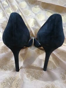 H&amp;M Pure Suede Leather Pumps 3Inches