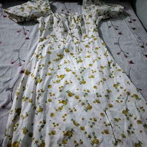 Chic Floral Off-Shoulder Midi Dress