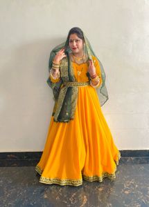 Wear On This Karwachauth At Home For Pics.. New..only Cash