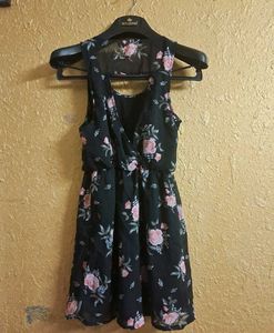 H&M BLACK FLORAL DRESS