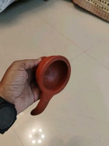 Terracotta kunthirikkam holder