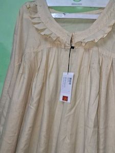 Elegant W Ruffled Top