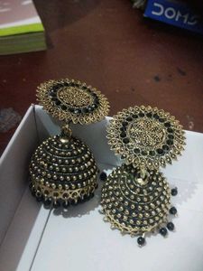 Black Jhumka