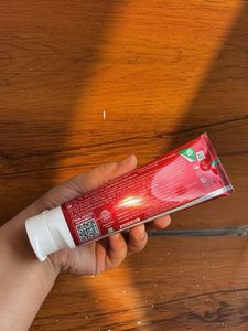 Colgate Visible White Toothpaste