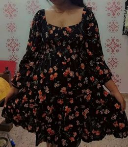 Midi Dress Black In Color