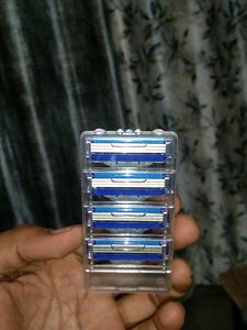 Shaving Blades Without Razor Handle