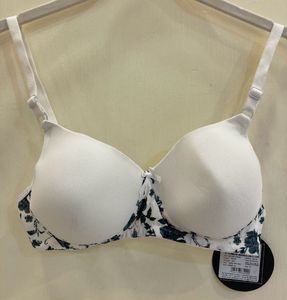 Clovia Lightly Padded Bra