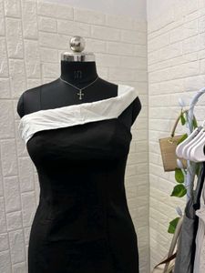 Monroe Twist Dress