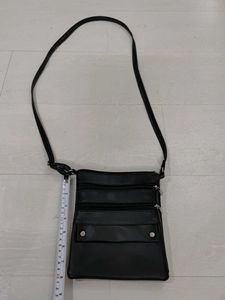 Sling Crods Body Bag Leather WITH Multiple Zips