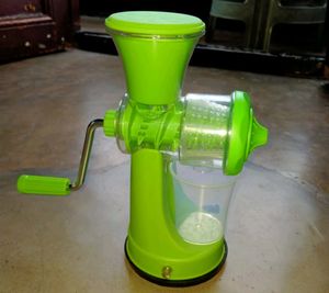 Plastic Manual Hand Fruit Juicer
