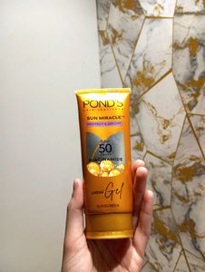 Combo: Pond's Sunscreen, Lakme