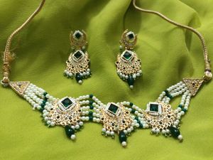 Elegant Green Jewelry Set