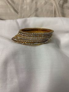 Sparkling Bangle Set of 6 bangles
