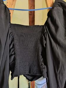 Black Solid Square Neck Full Sleeve