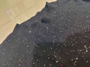 Tissue Black Tee