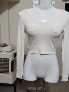 S- White,offwhite,Cream Long Sleeve Crop Top