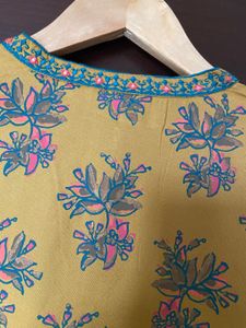 Floral Print Asymmetric Kurta from brand (Max)L