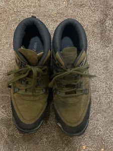 Trekking Shoes