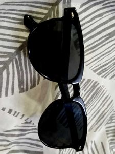Classic Black Sunglass