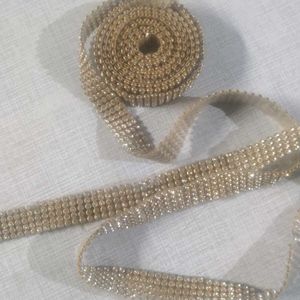 gold Lace with White stones💗🌟