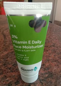 DERMA CO VITAMIN E MOISTURIZER FOR DRY SKIN
