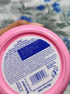 Nivea Soft Berry Blossom Cream