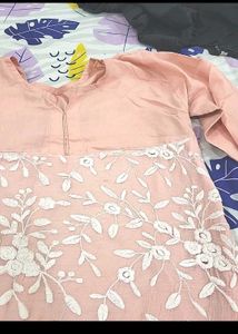 Elegant Pink Embroidered Kurta