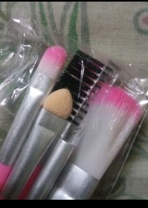 Aloevera Massage Gel &amp; 5 Makeup Brushes