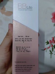 Skin Whitening Spf 25 + Broad Spectrum Cream