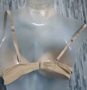 34 D Pedded Look Bra 💚