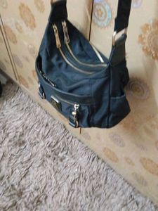 8 Zip Hand Sling Bag