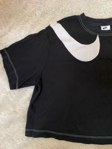 Nike Crop Tee