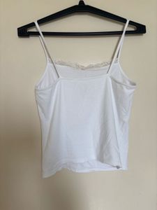 H&amp;M LACE DETAILED TOP