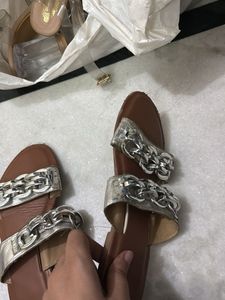 Chain Detail Slides
