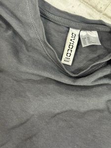 GREY H&amp;M CROPPED TOP