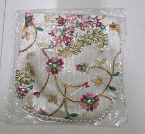Floral Embroidered Drawstring Bag