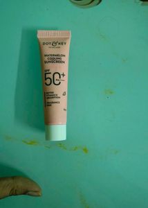 Swiss Beauty Makeup Fixer **WITH A FREEBIE **