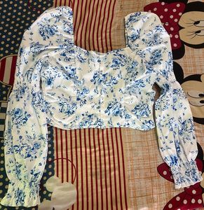 SHEIN WHITE & BLUE TOP