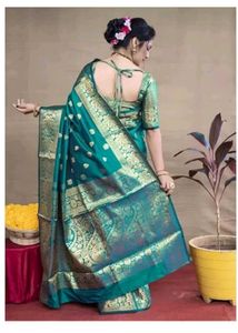pavitra fashion Printed Kanjivaram Jacquard Saree