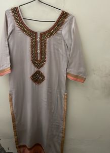 Beautiful Suit With Dupatta And Pant
