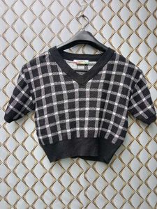 New With Tag Korean Boxy Cute Top