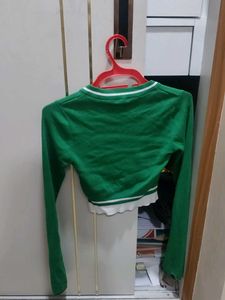 Green Crop Top - Stylish &amp; Trendy