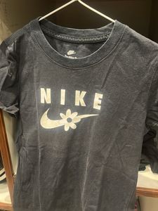Nike Graphic Tee