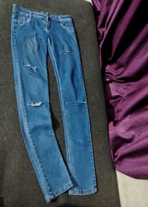 Ripped Skinny Jeans