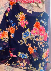 Floral Print Sleeveless Top