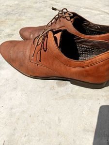 Red tape formal brown textured shoes